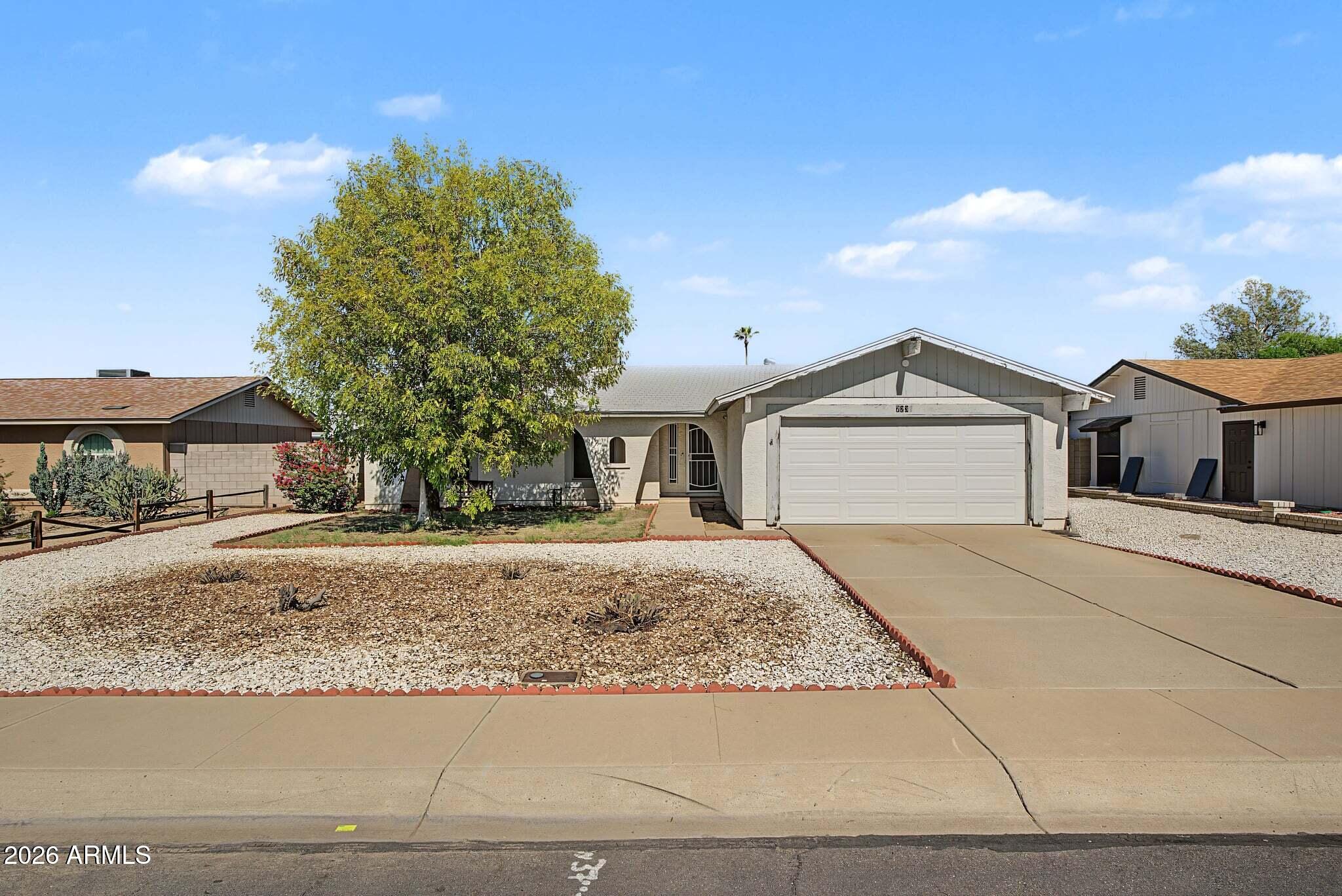 7232 W Sunnyslope Lane