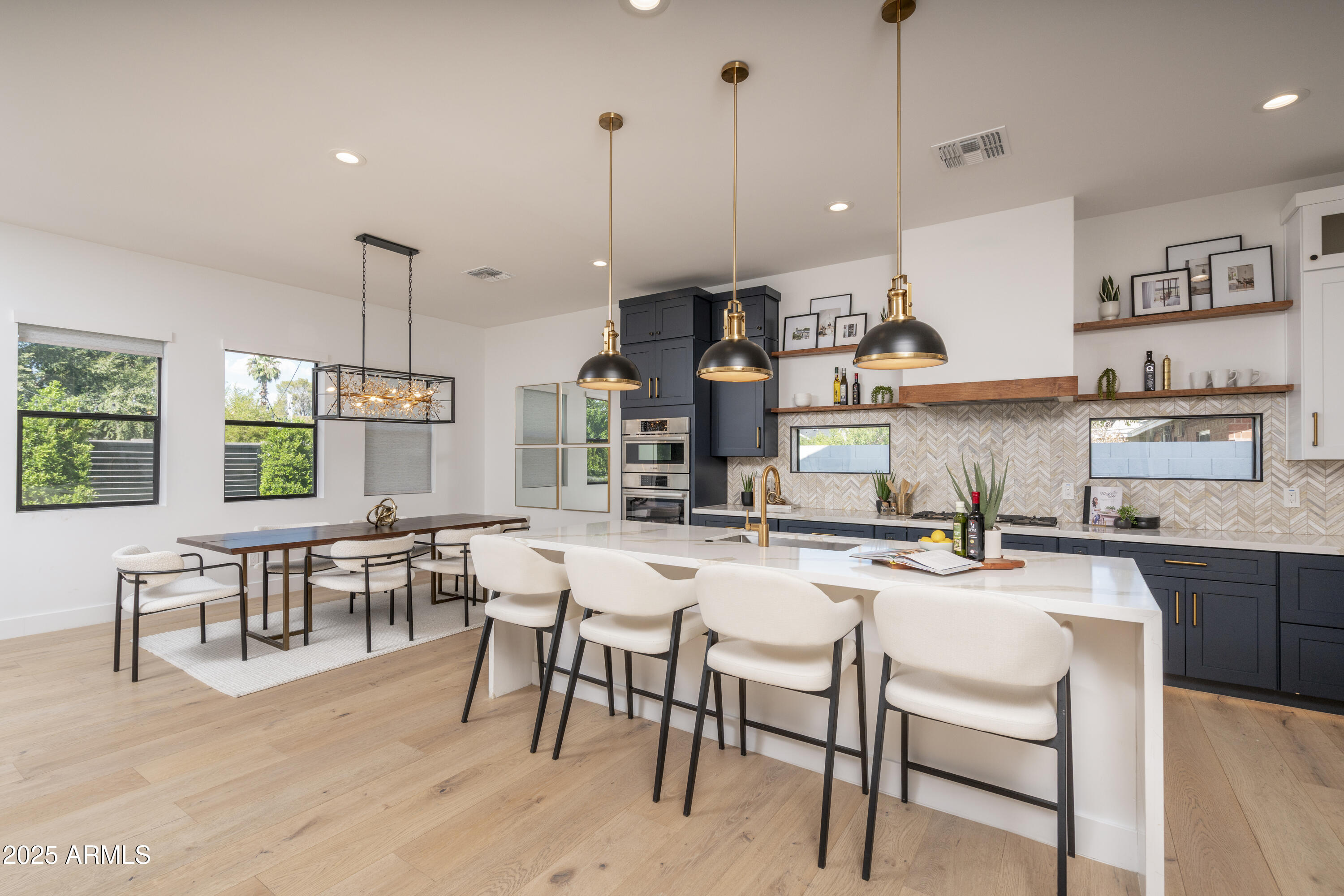 3628 E CLARENDON Avenue