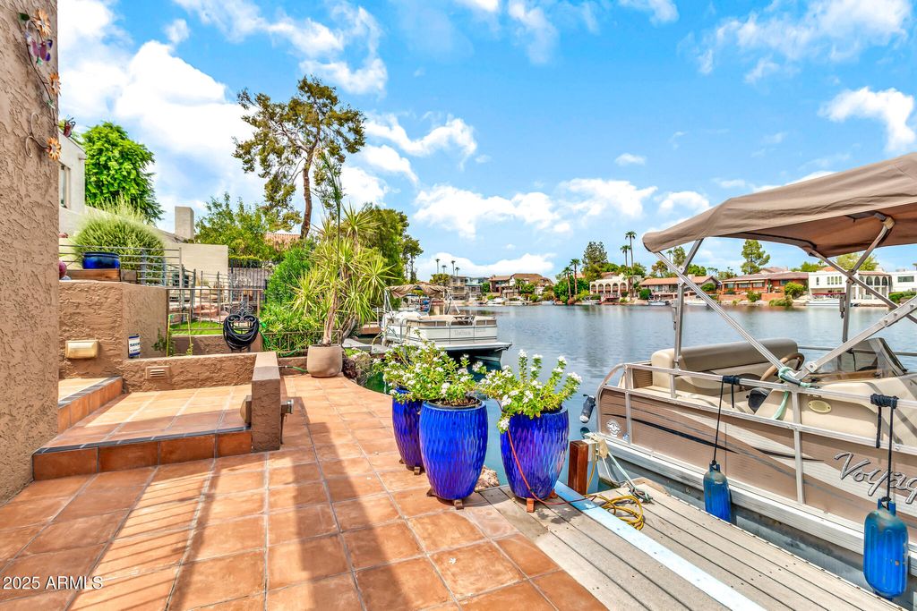 Photo of 1124 E Driftwood Drive, Tempe, AZ 85283 (MLS # 6914438)