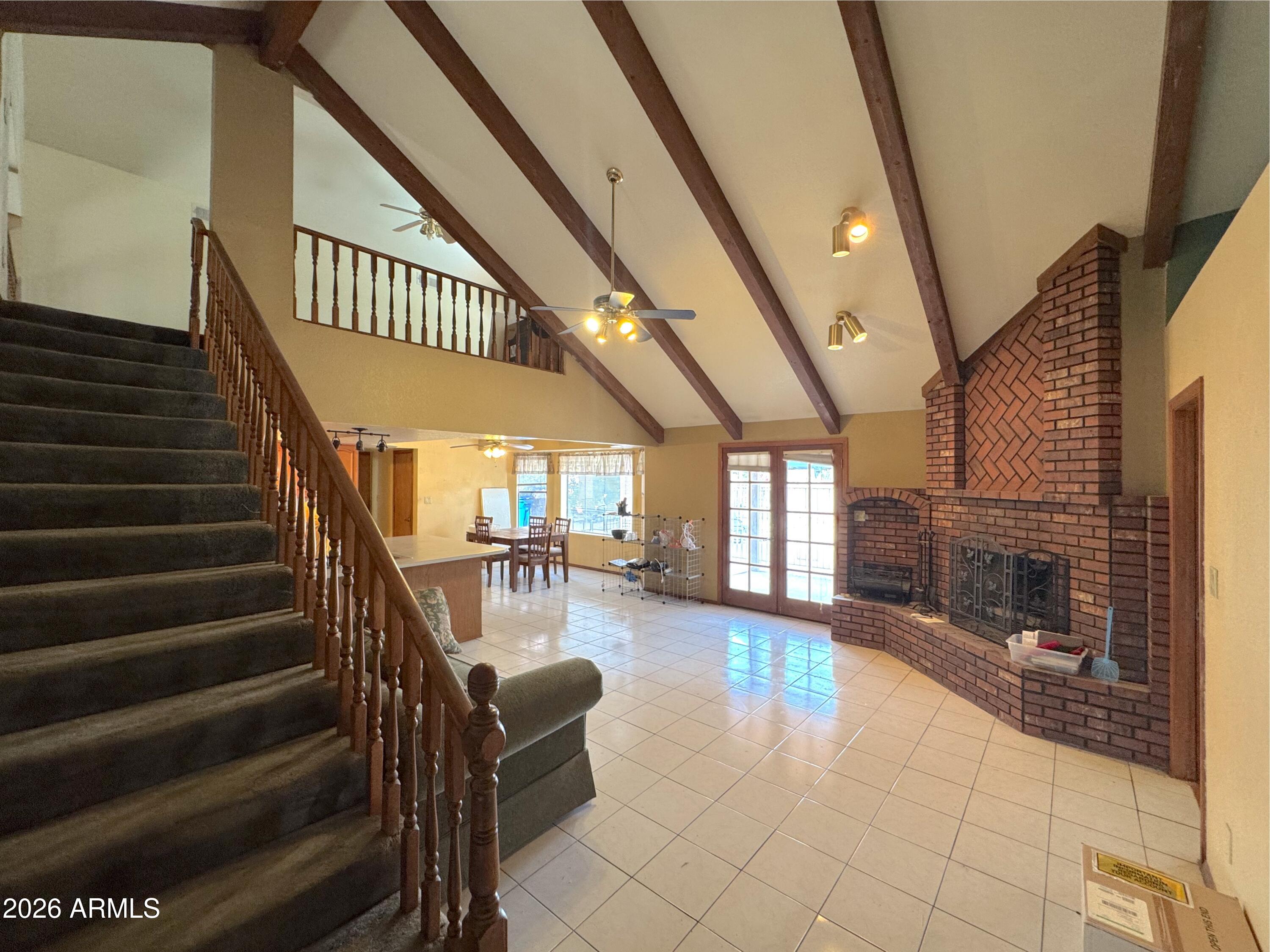 510 E HOUSTON Avenue