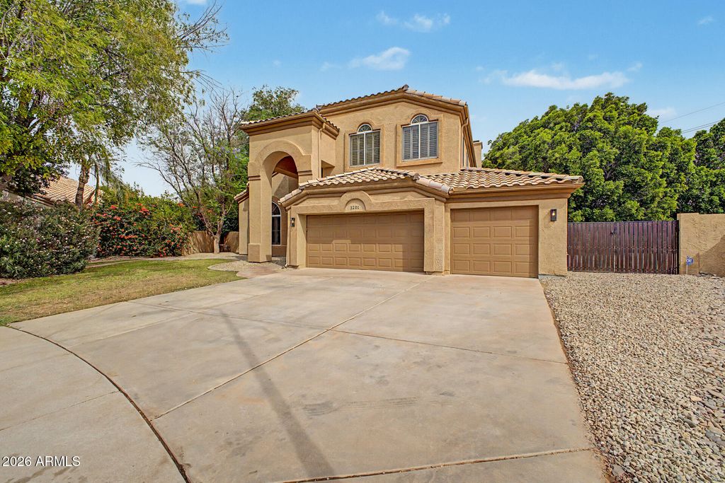Photo of 1201 W Washington Avenue, Gilbert, AZ 85233 (MLS # 7019109)