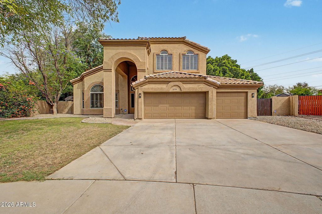 Photo of 1201 W Washington Avenue, Gilbert, AZ 85233 (MLS # 7019109)