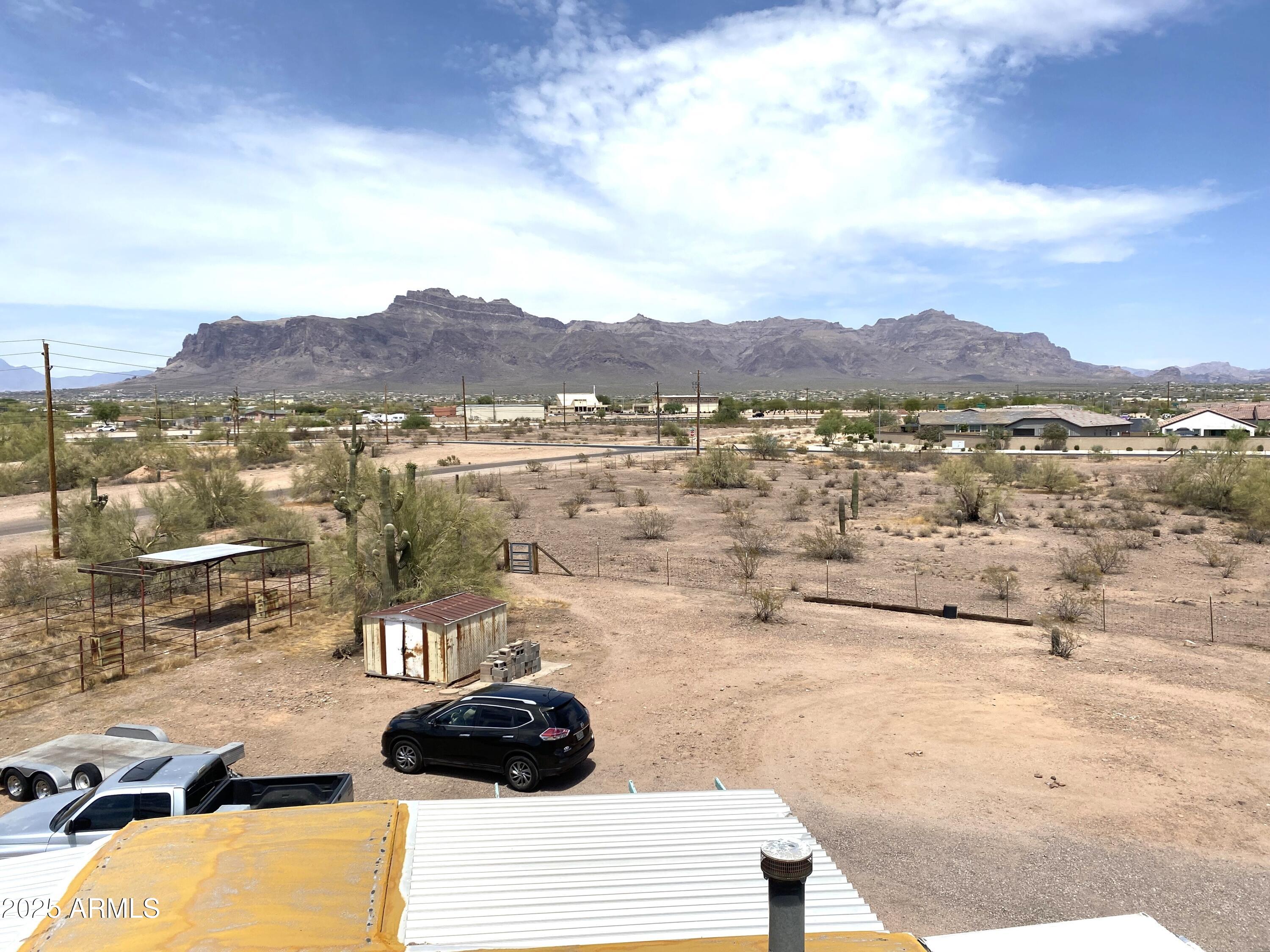 2435 S ACACIA Road -