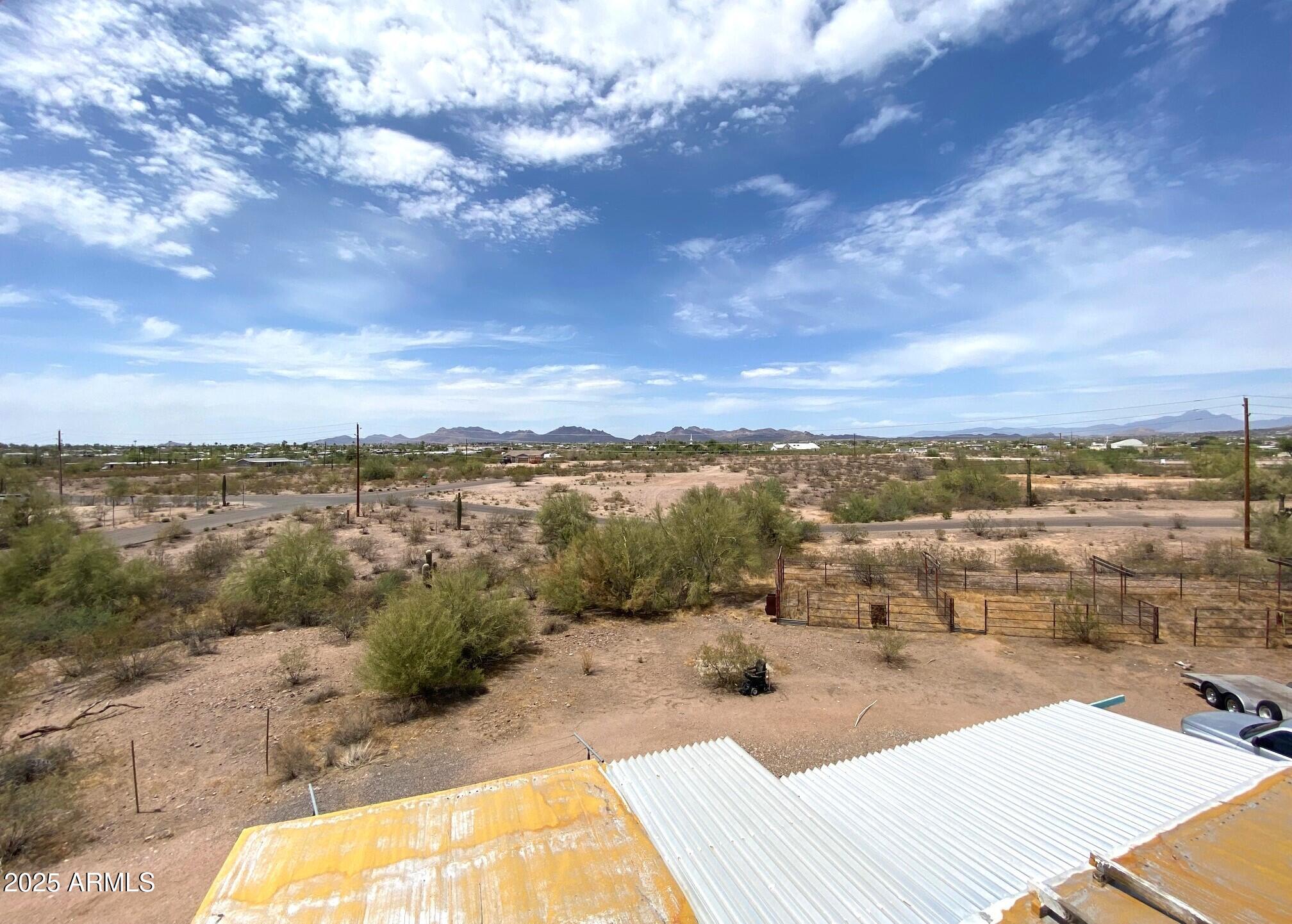 2435 S ACACIA Road -