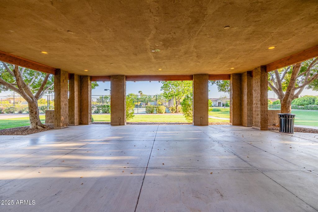 listing image 142