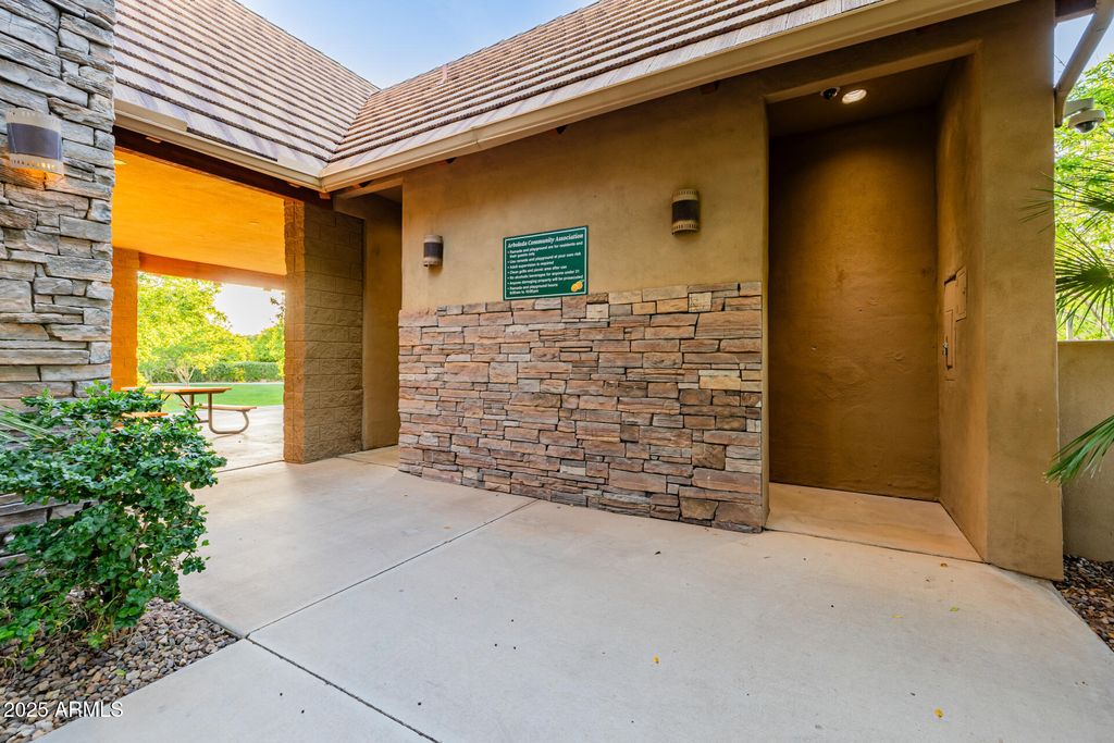 listing image 140
