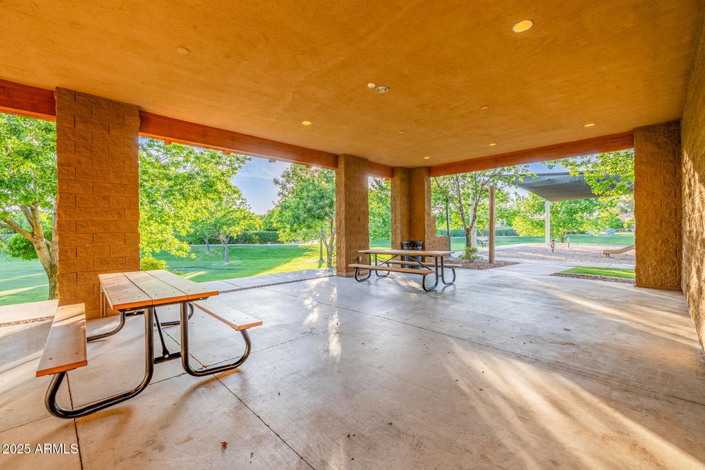 listing image 139