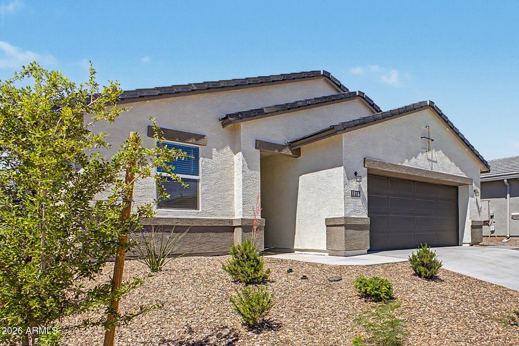 Photo of 1816 W Sombra Avenue, Apache Junction, AZ 85120 (MLS # 7040292)