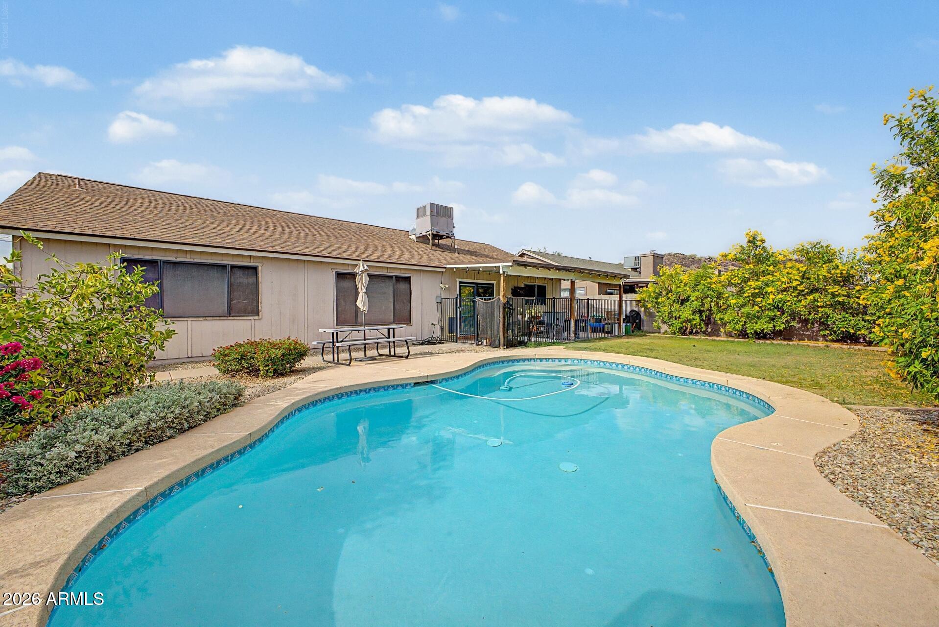 3073 W COUNTRY CLUB Terrace