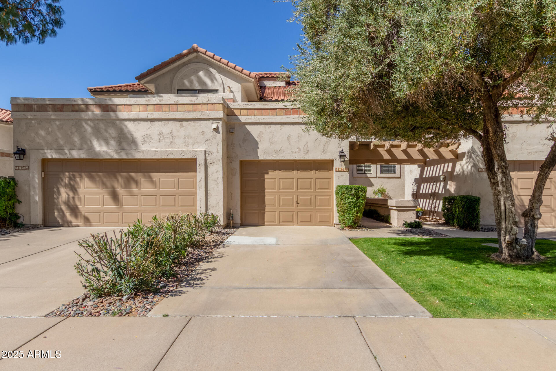 9705 E MOUNTAIN VIEW Road 1064