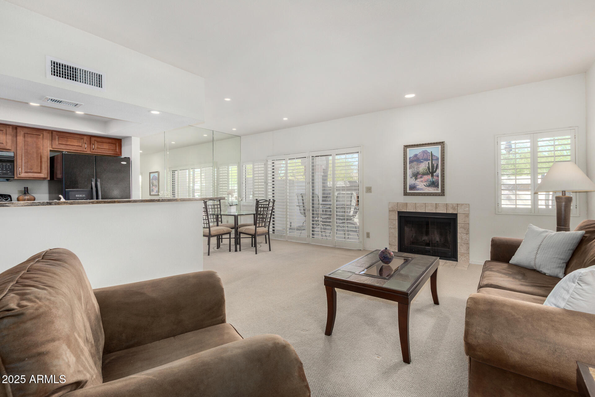 9705 E MOUNTAIN VIEW Road 1064