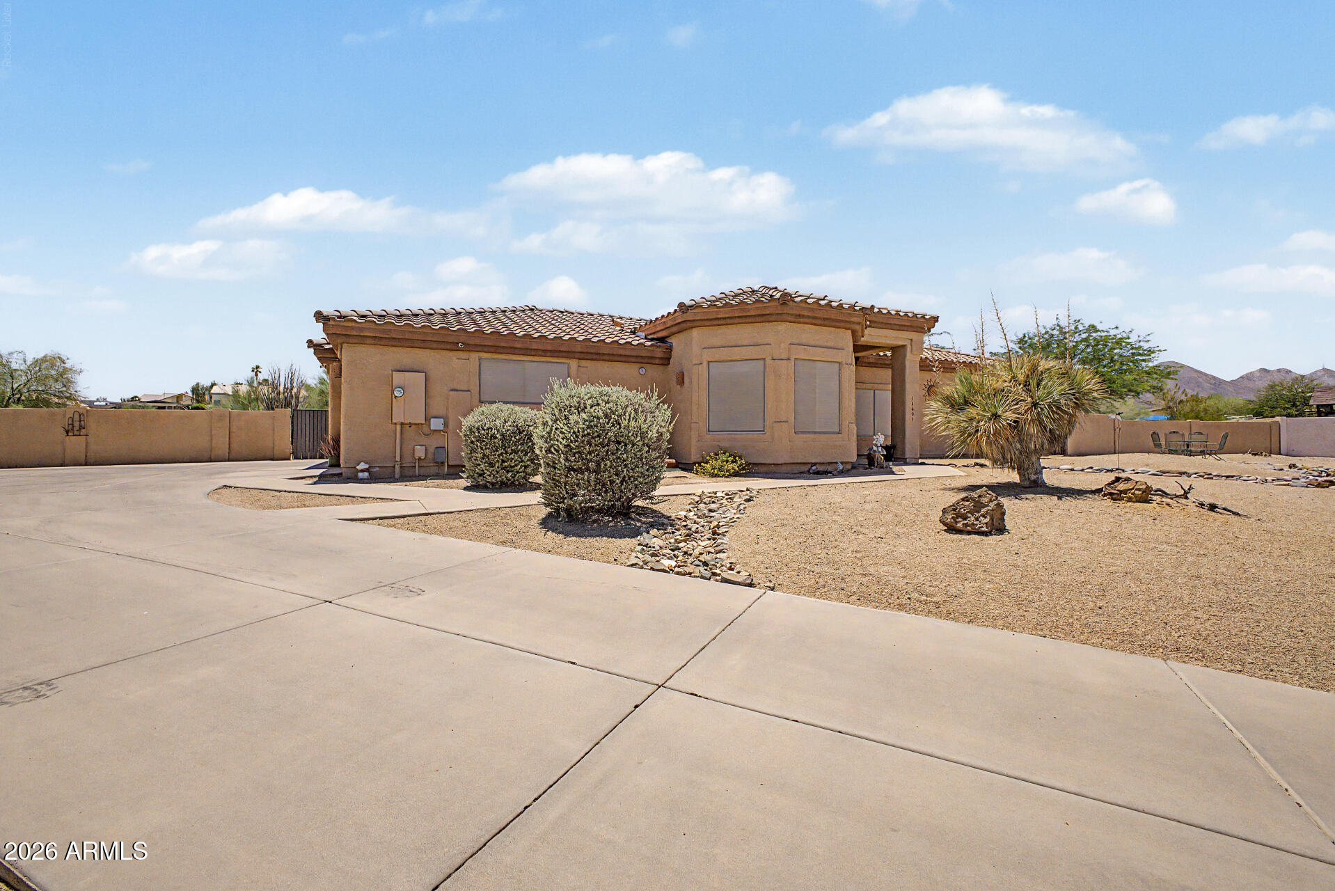 14601 N DICKENS Court