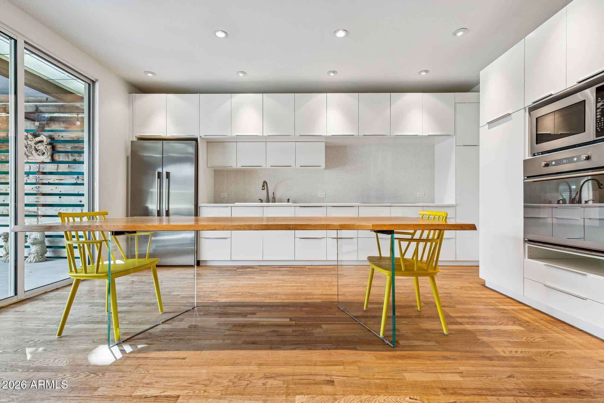 307 E CATALINA Drive