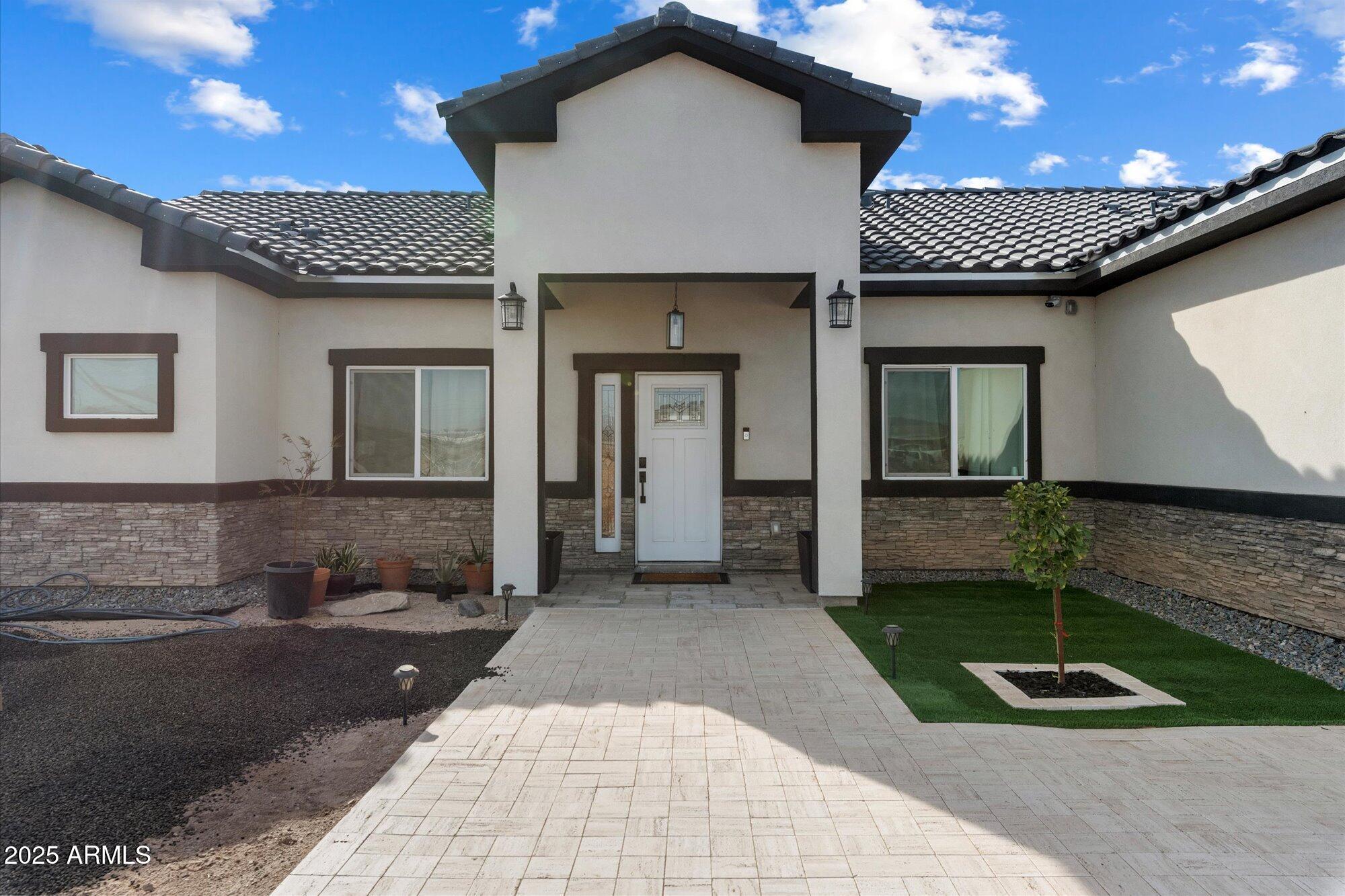 23527 W ESTES Way