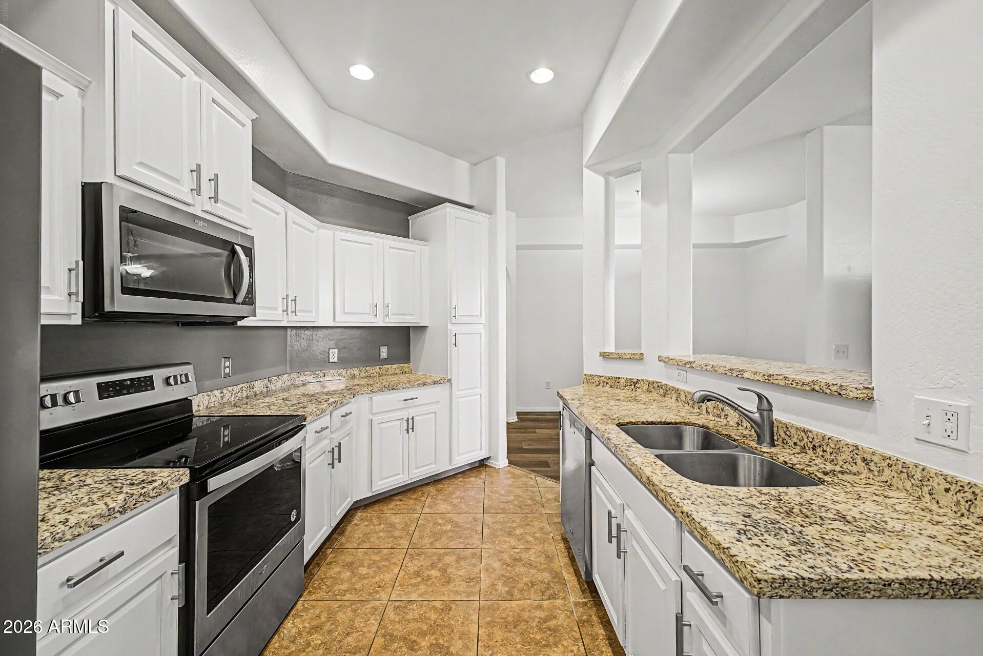 14575 W MOUNTAIN VIEW Boulevard 12301