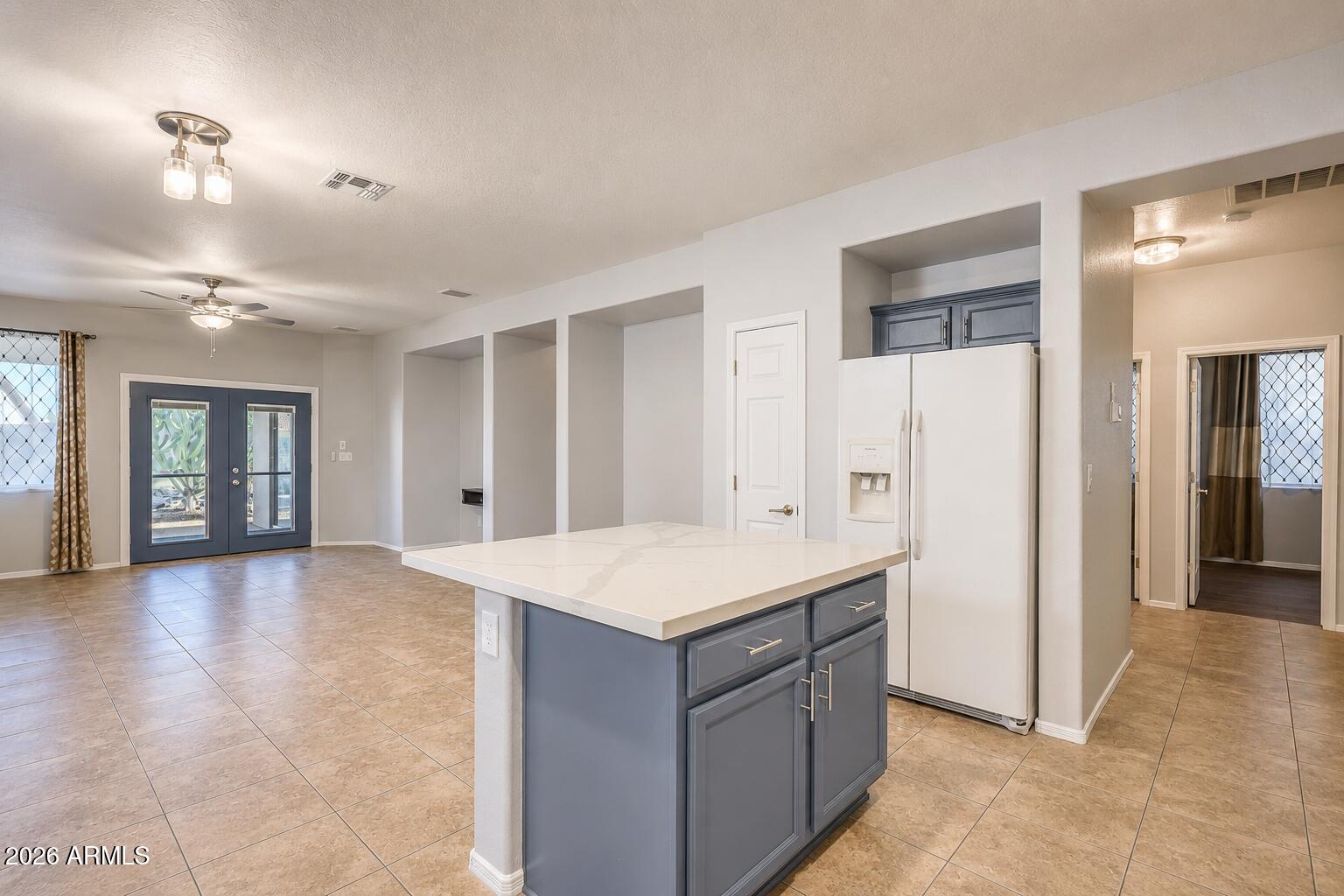 40735 N TRAILHEAD Way