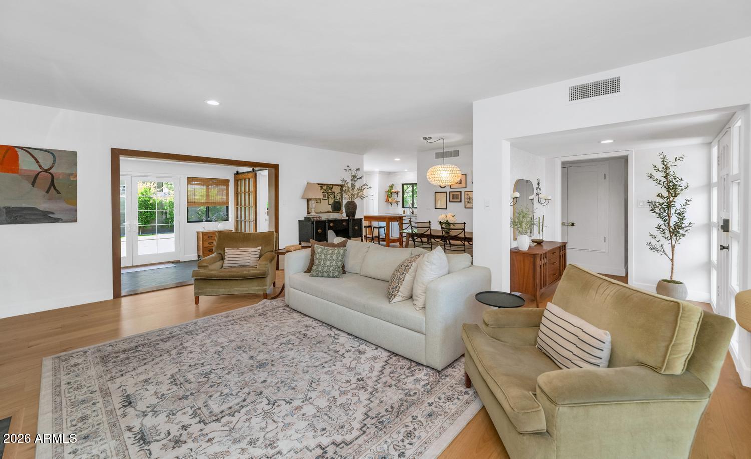 103 W PALMCROFT Drive