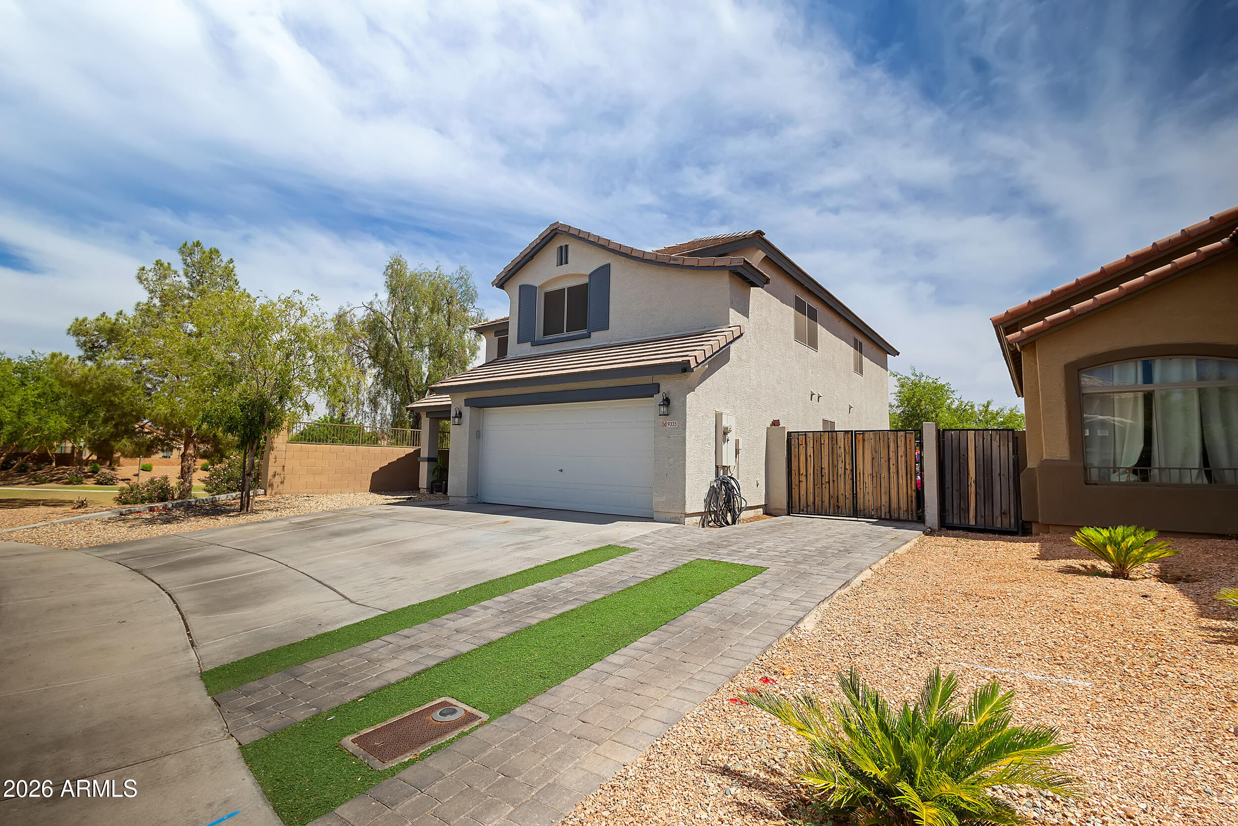 9335 W PIONEER Street