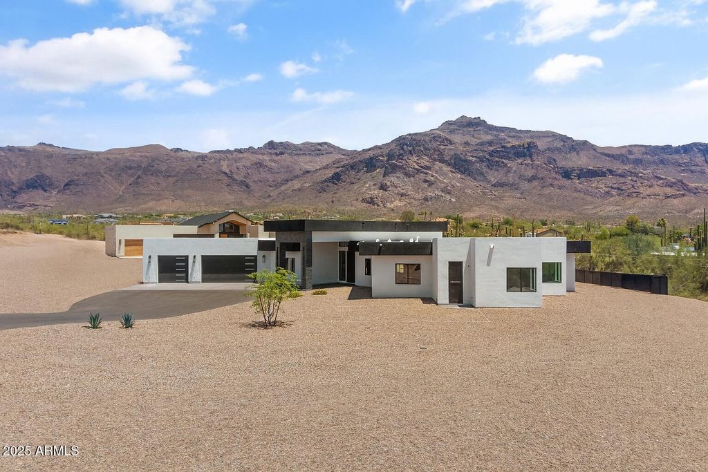 Photo of 3525 S Kings Ranch Court, Gold Canyon, AZ 85118 (MLS # 6895667)