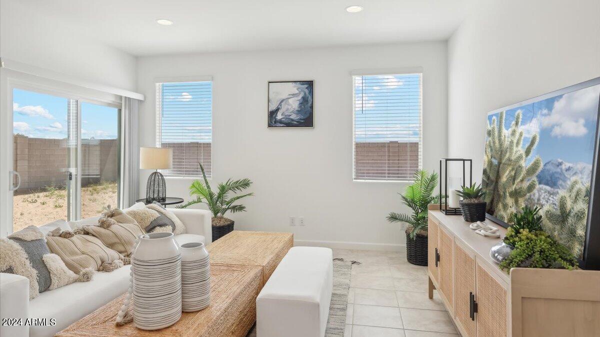 636 W Freedom Street