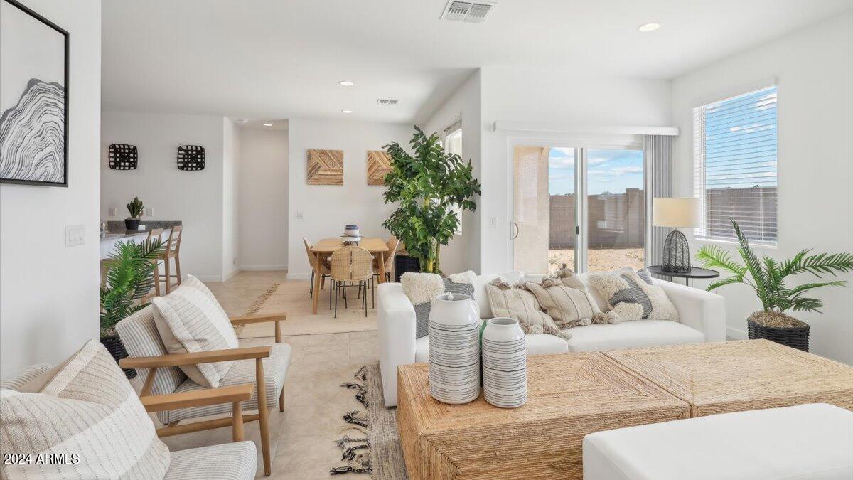 636 W Freedom Street