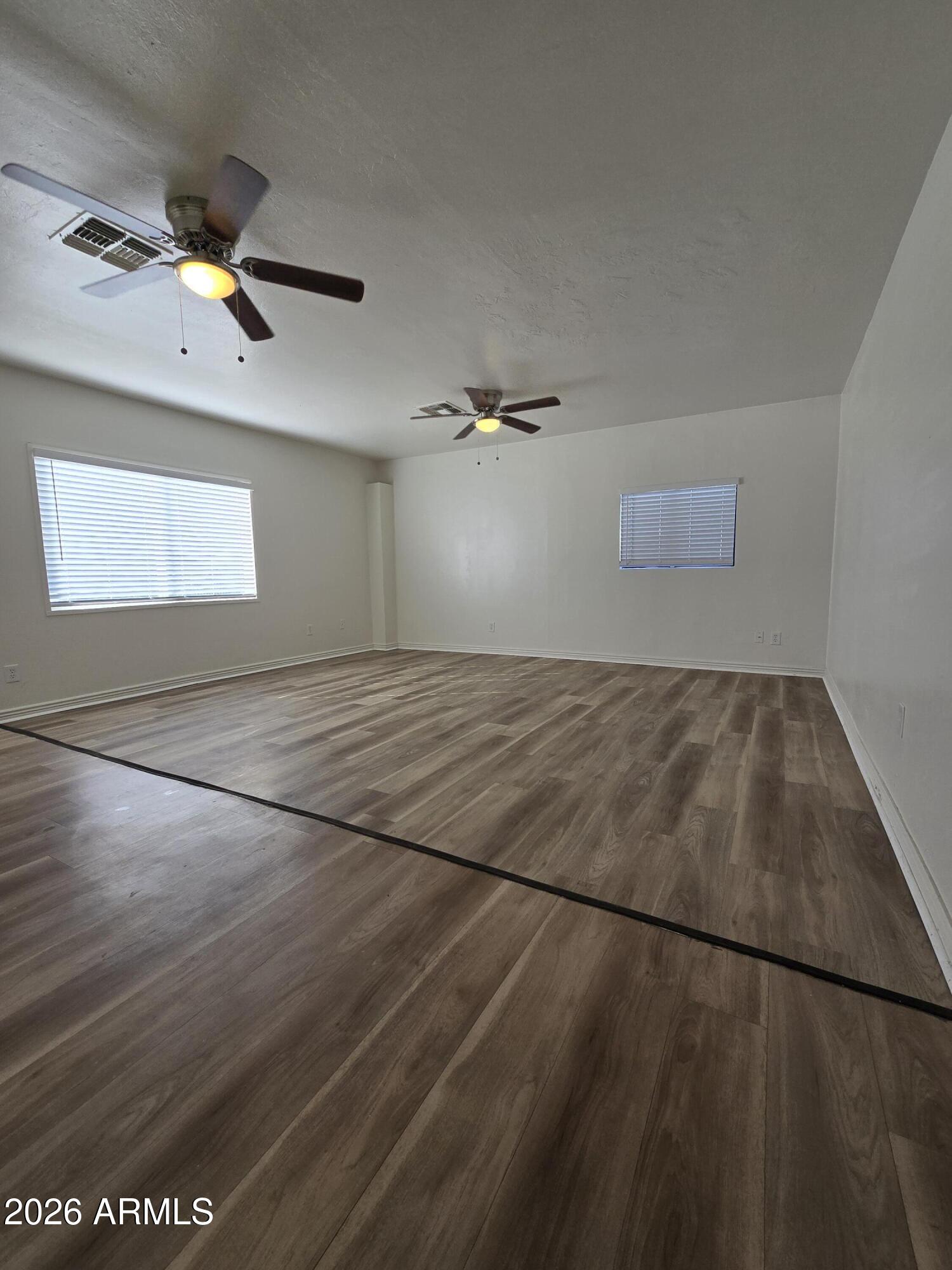 258 E JUNIPER Street