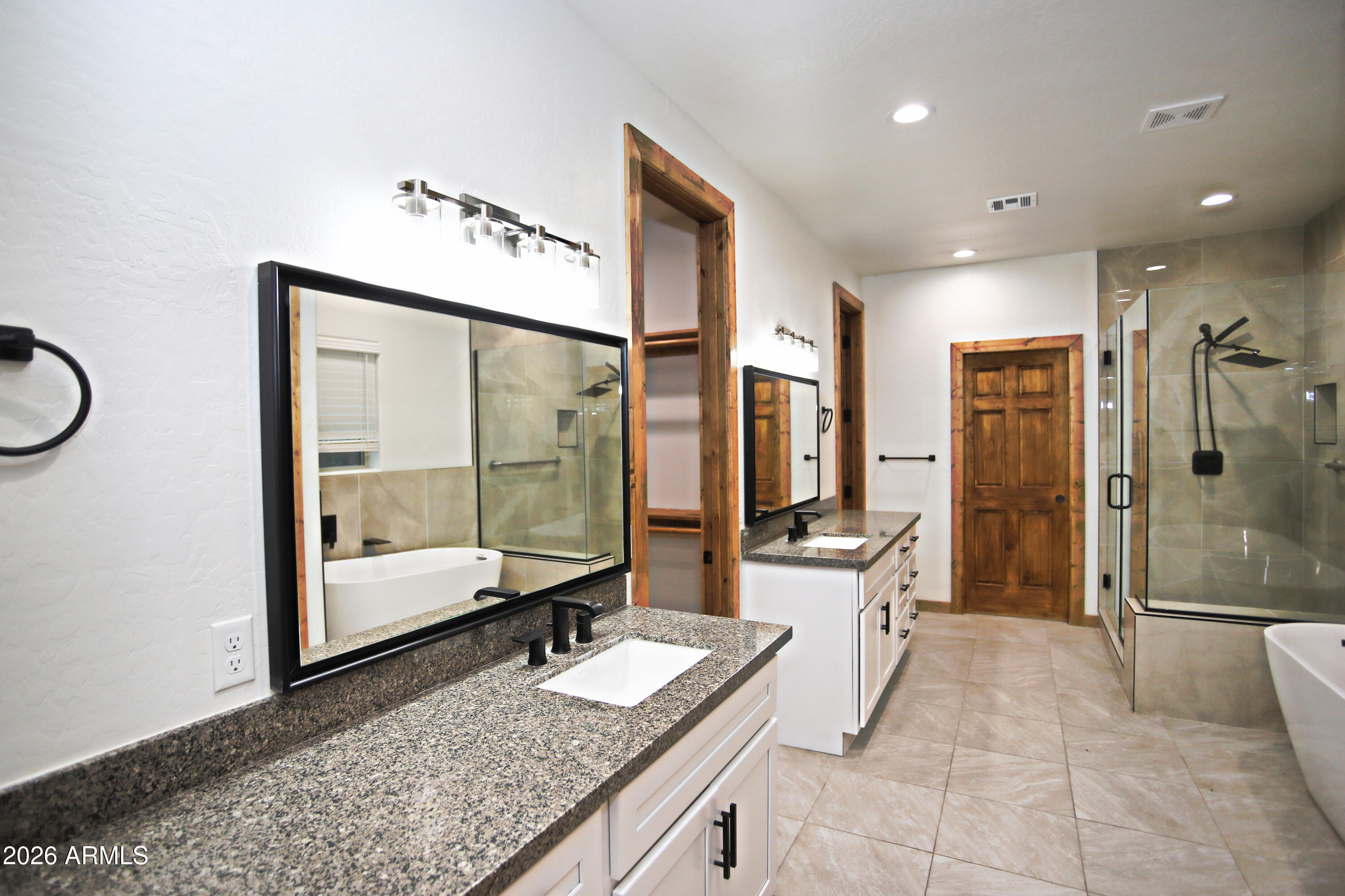 LAS MONTANAS UNIT I - Residential