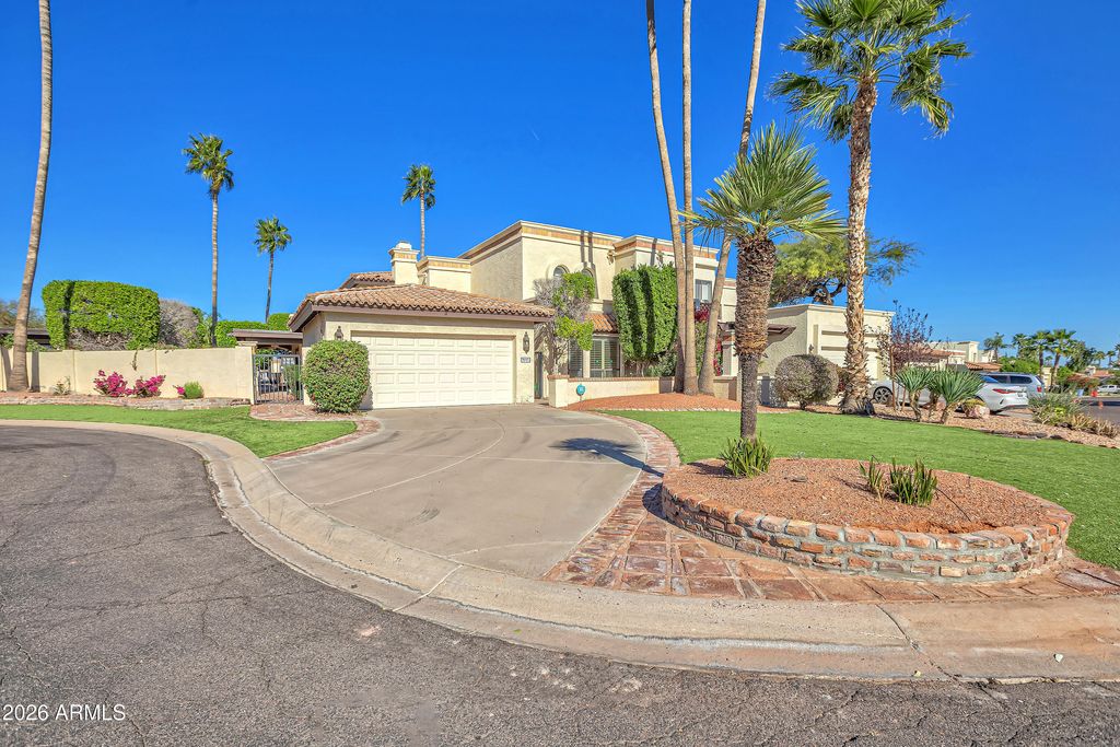 Photo of 4610 E Monte Way, Phoenix, AZ 85044 (MLS # 7013562)