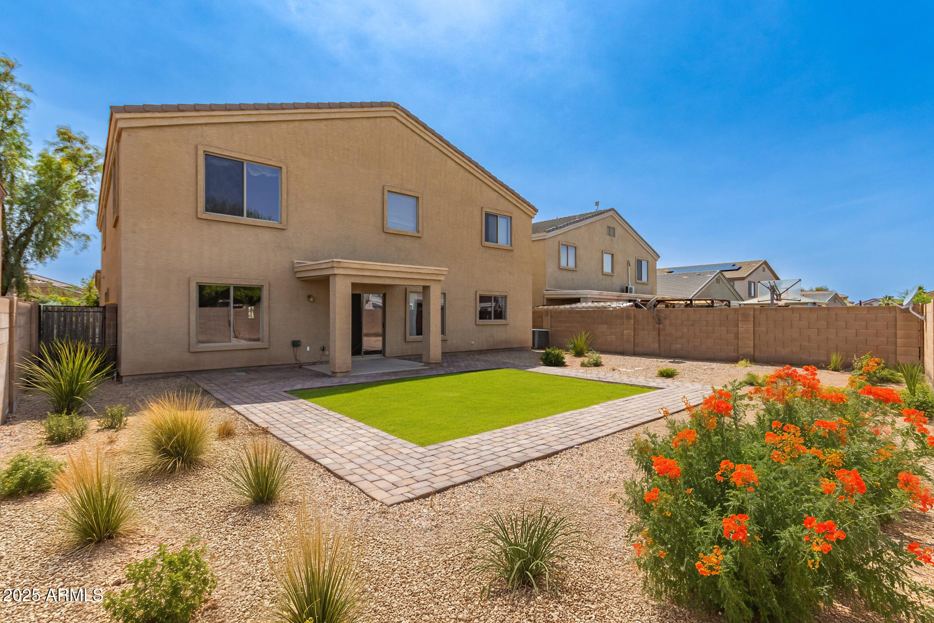 42796 W WILD HORSE Trail