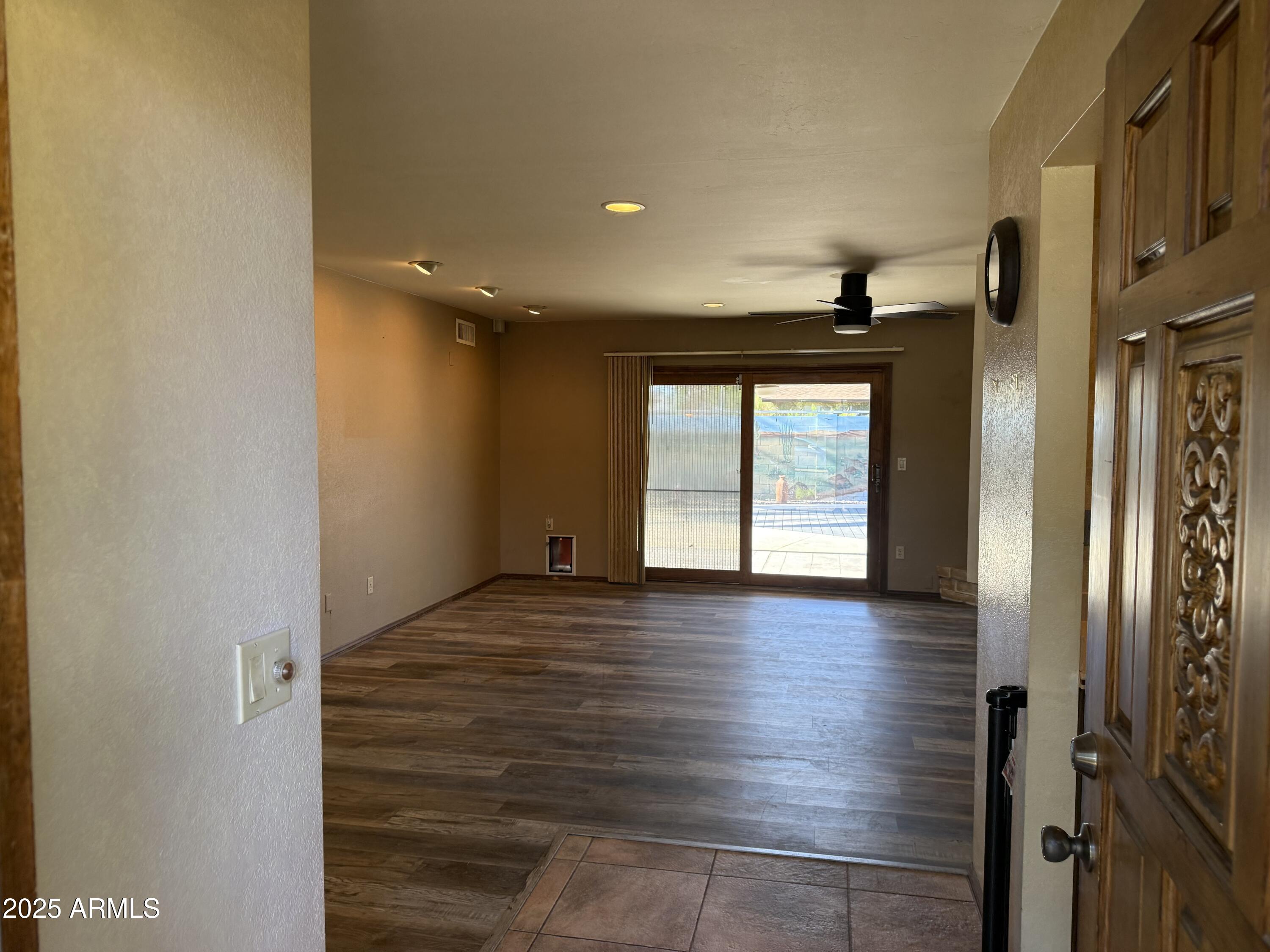 905 W MISSION Drive