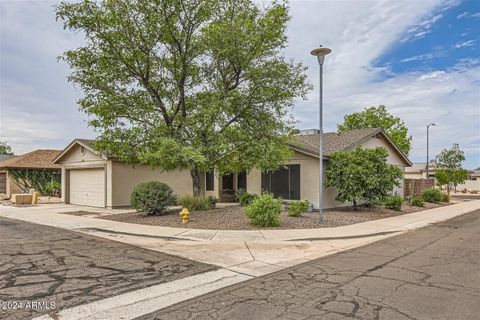 Single Family Residence in Phoenix AZ 15608 38TH Place.jpg
