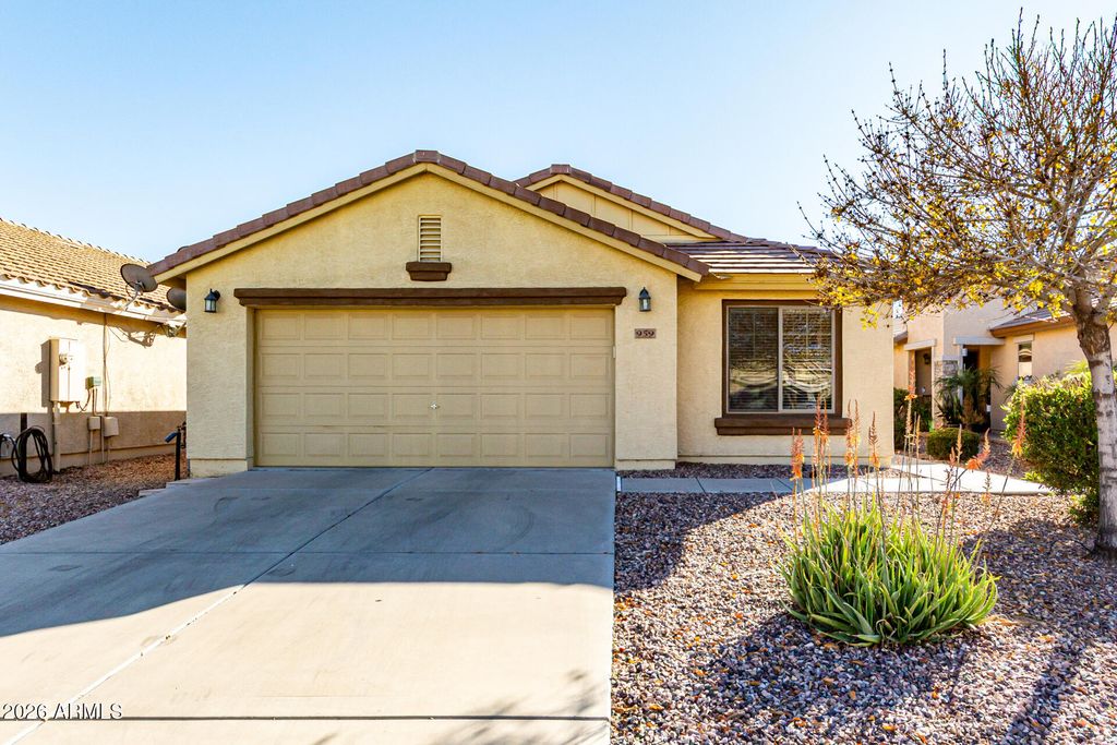 Photo of 959 W Desert Seasons Drive, San Tan Valley, AZ 85143 (MLS # 6965944)