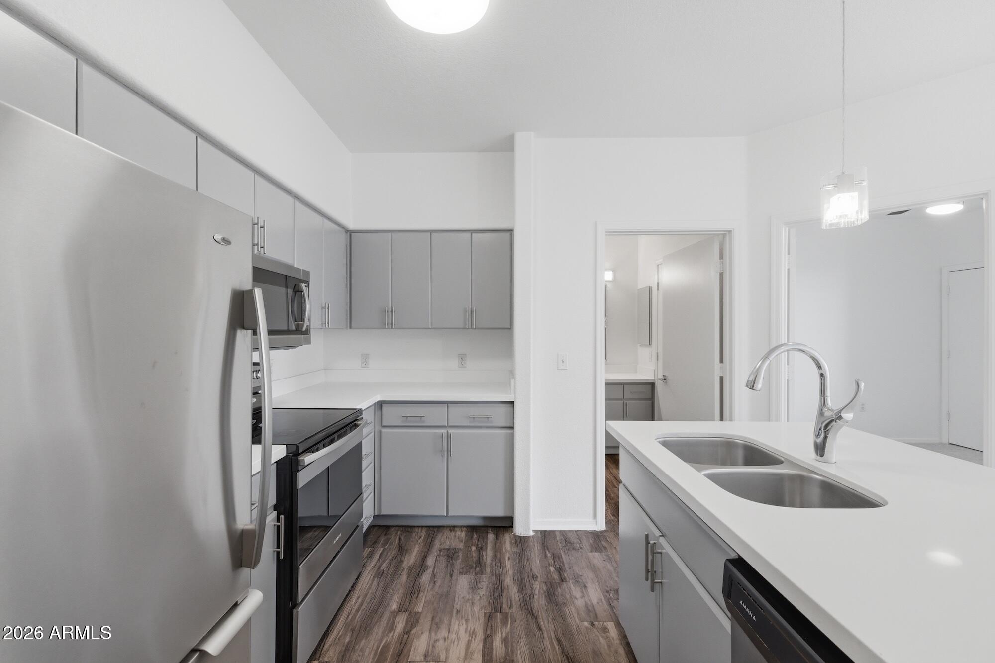 5302 E VAN BUREN Street 2009