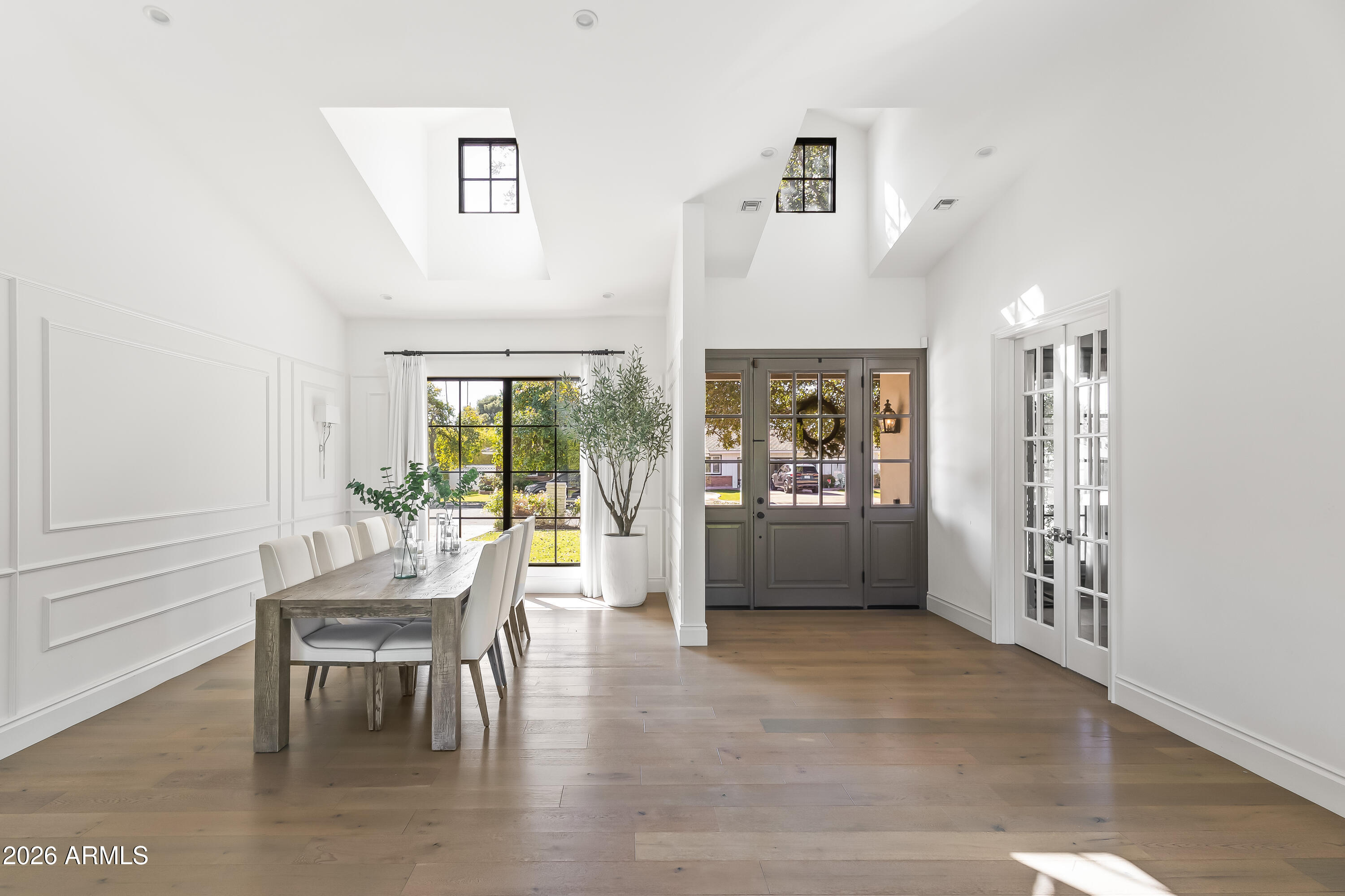 6114 E CALLE DEL PAISANO --