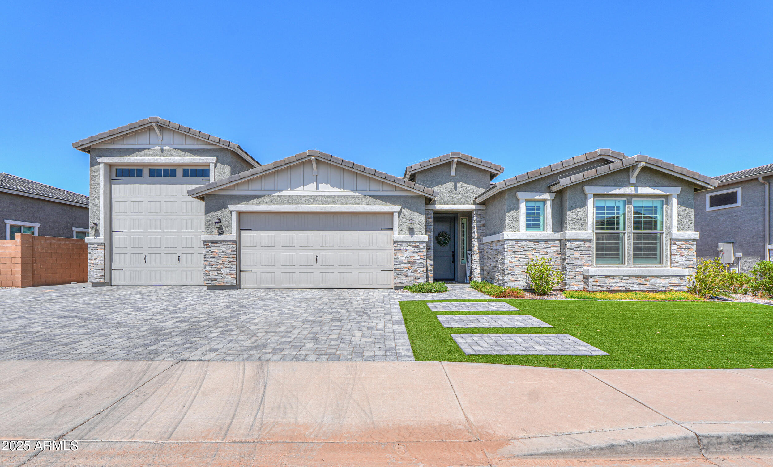 40728 W HALL Drive