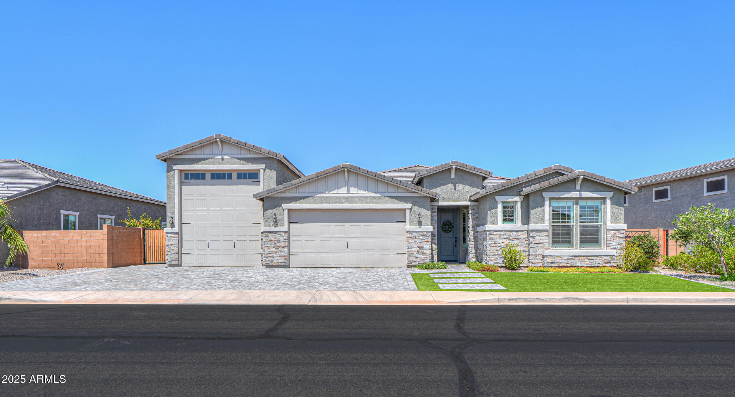 40728 W HALL Drive