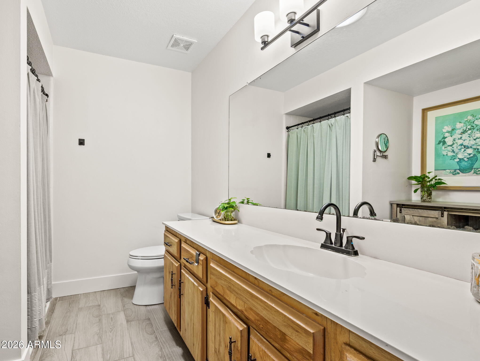 MONTEBELLO EAST TOWNHOMES - Residential