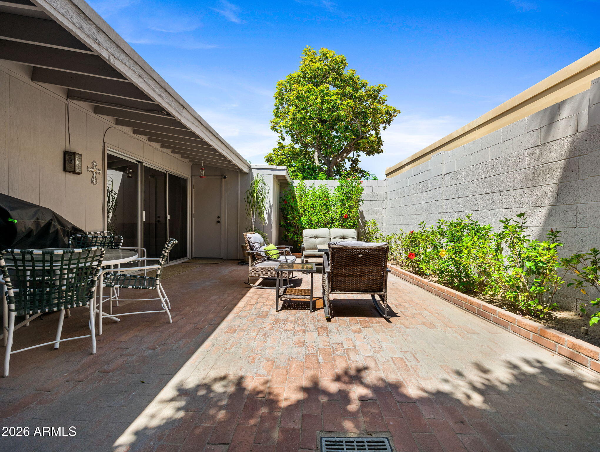 MONTEBELLO EAST TOWNHOMES - Residential