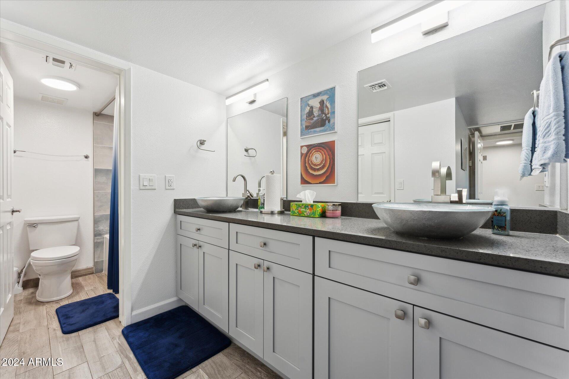 Phoenix, Arizona 85016, United States, 1 Bedroom Bedrooms, ,2 BathroomsBathrooms,Residential,Active,38437