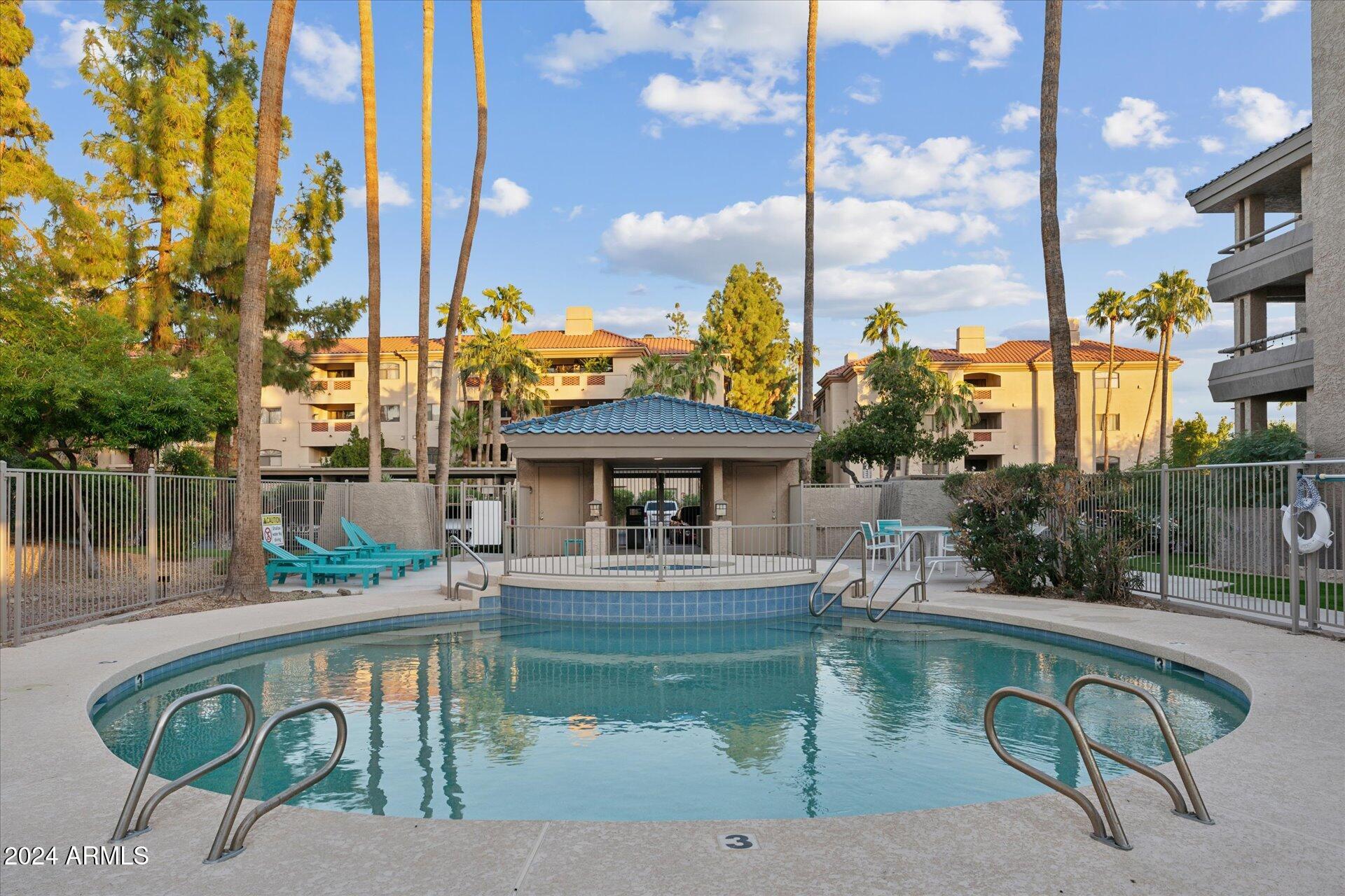 Phoenix, Arizona 85016, United States, 1 Bedroom Bedrooms, ,2 BathroomsBathrooms,Residential,Active,38437