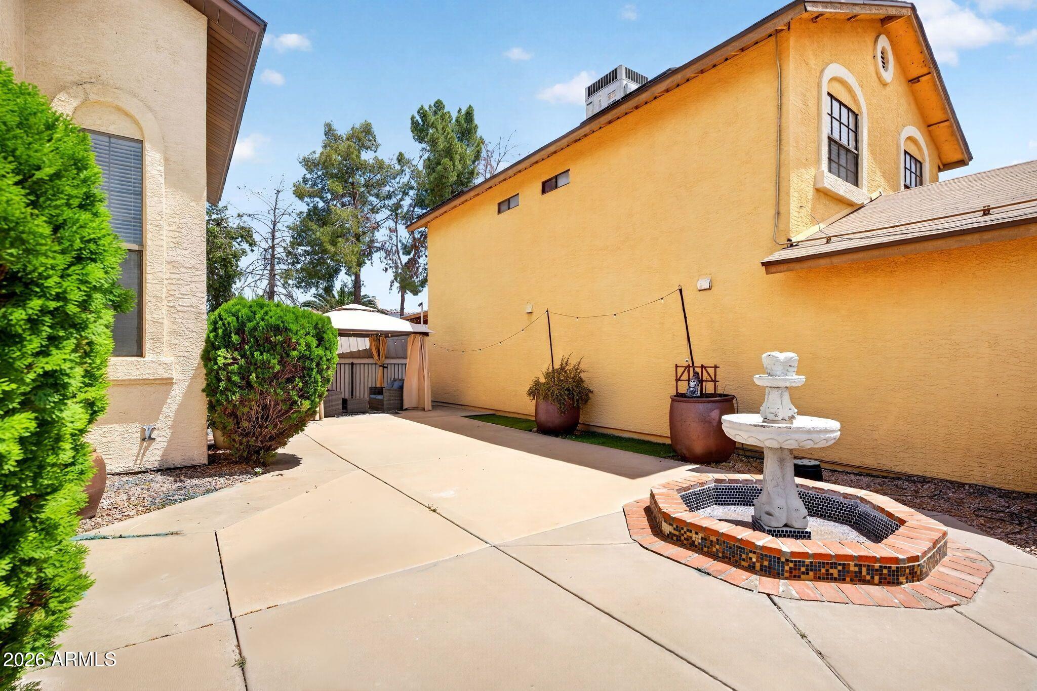 3806 W MARCONI Avenue