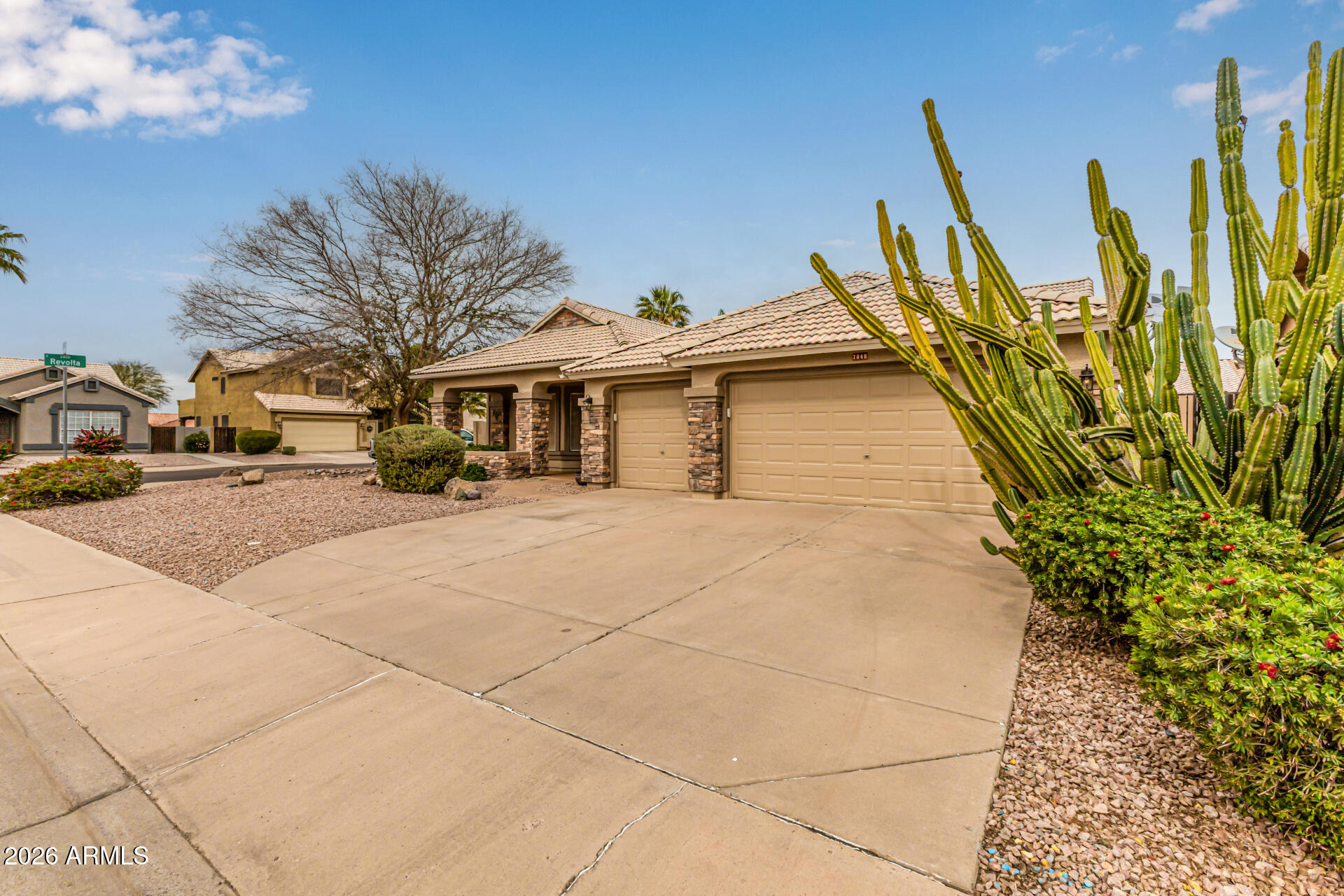 7048 E MADERO Avenue