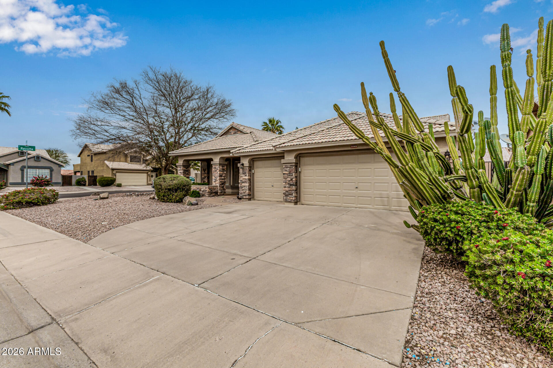 7048 E MADERO Avenue