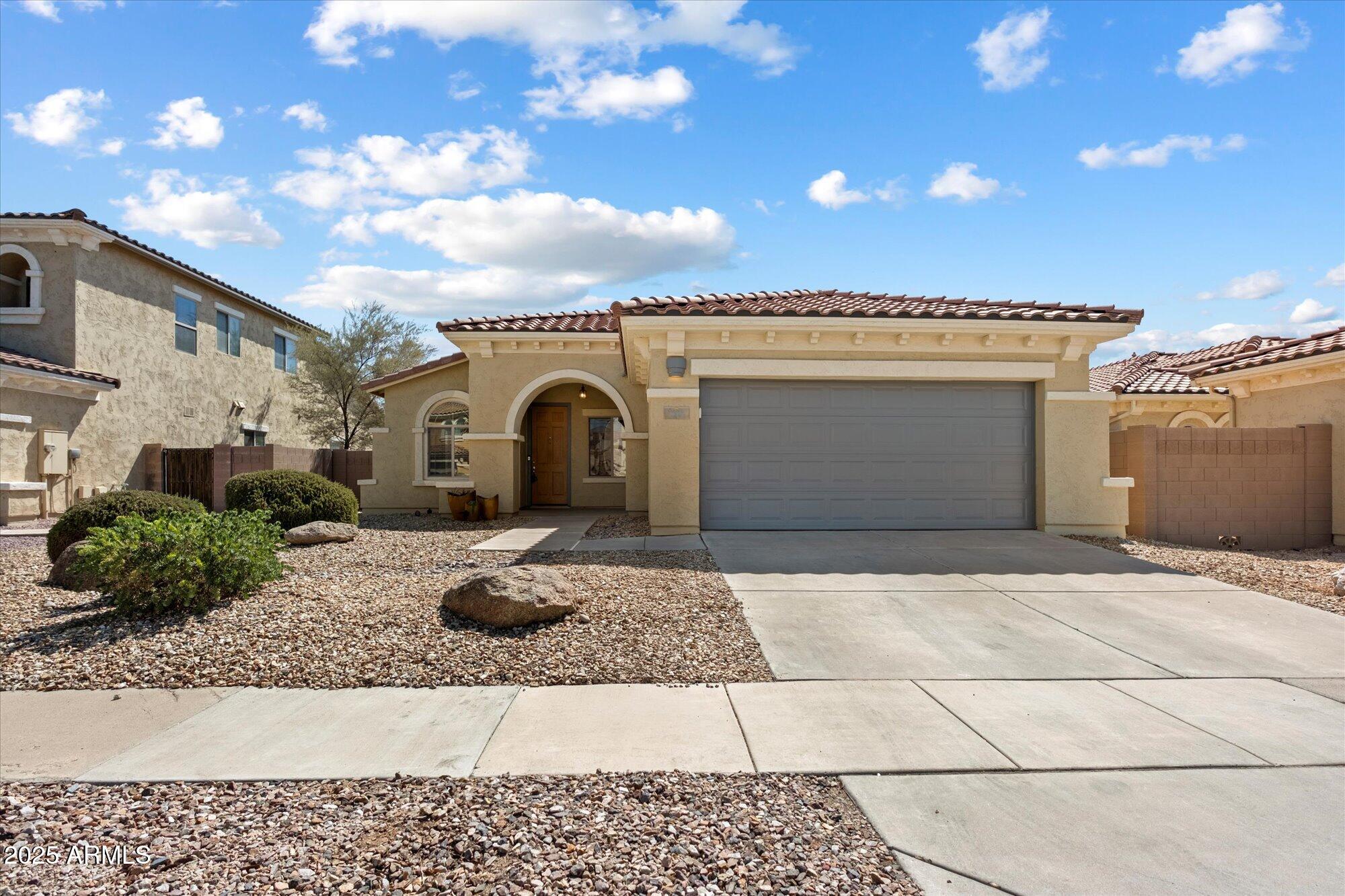 949 E INDIAN WELLS Place