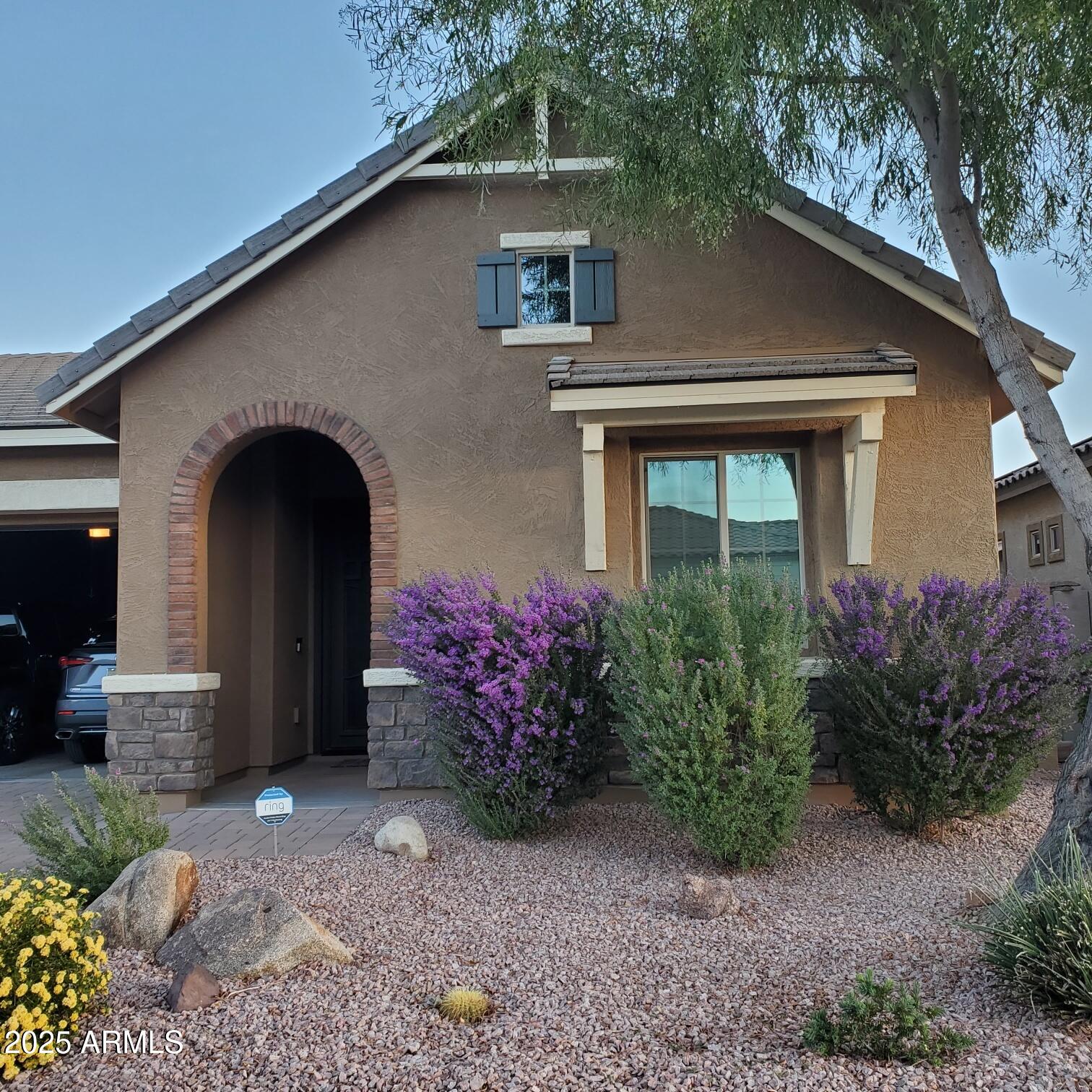 3816 E RAKESTRAW Lane