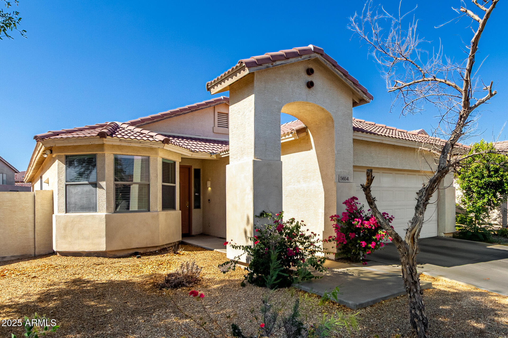 5654 W VINEYARD Road