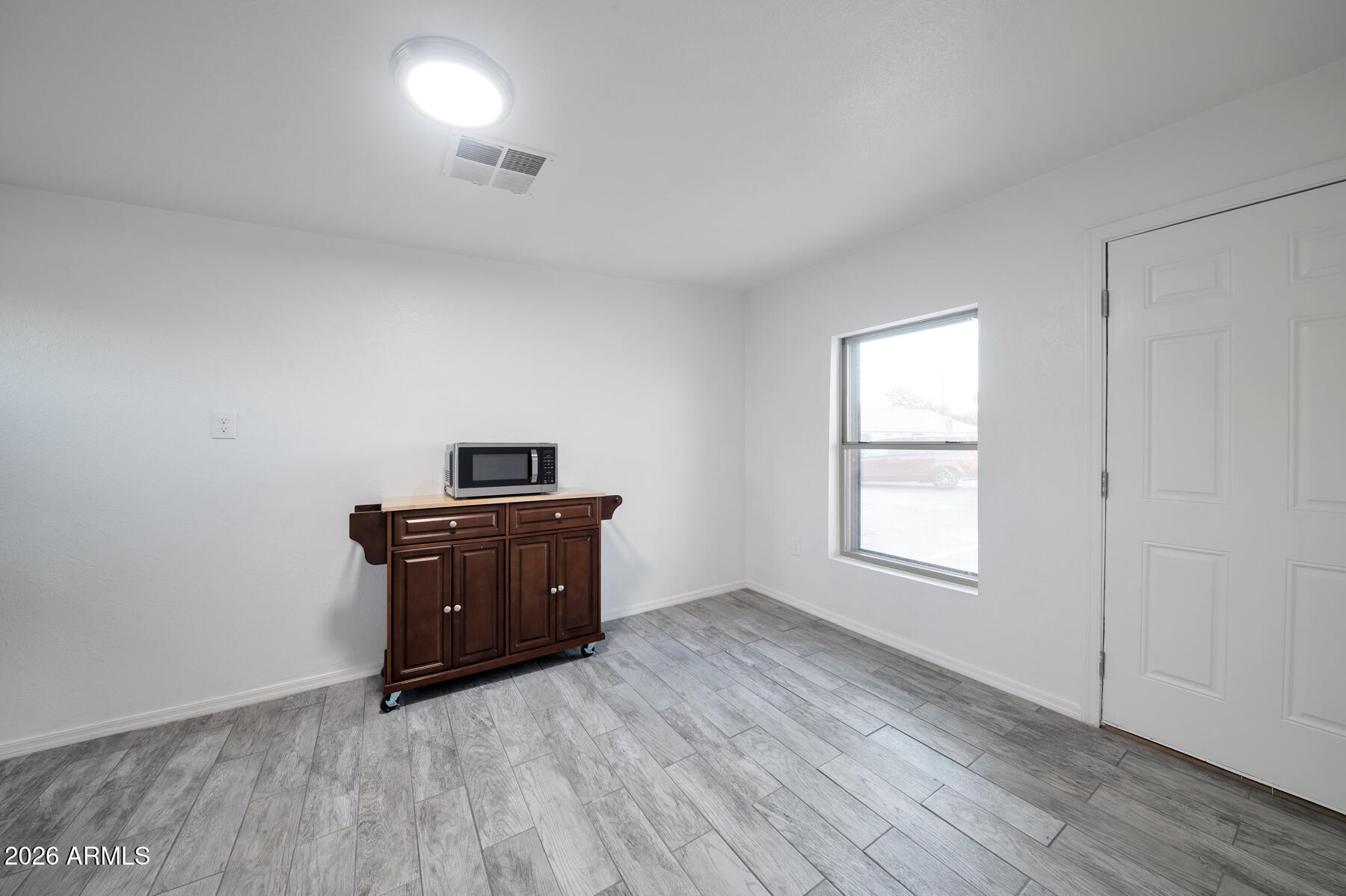 1108 S 33RD Avenue Apt 3