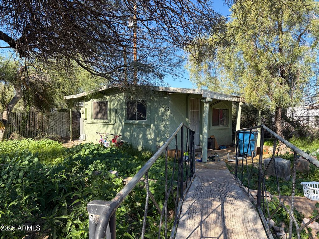 Photo of 468 N Ironwood Drive, Apache Junction, AZ 85120 (MLS # 6962536)