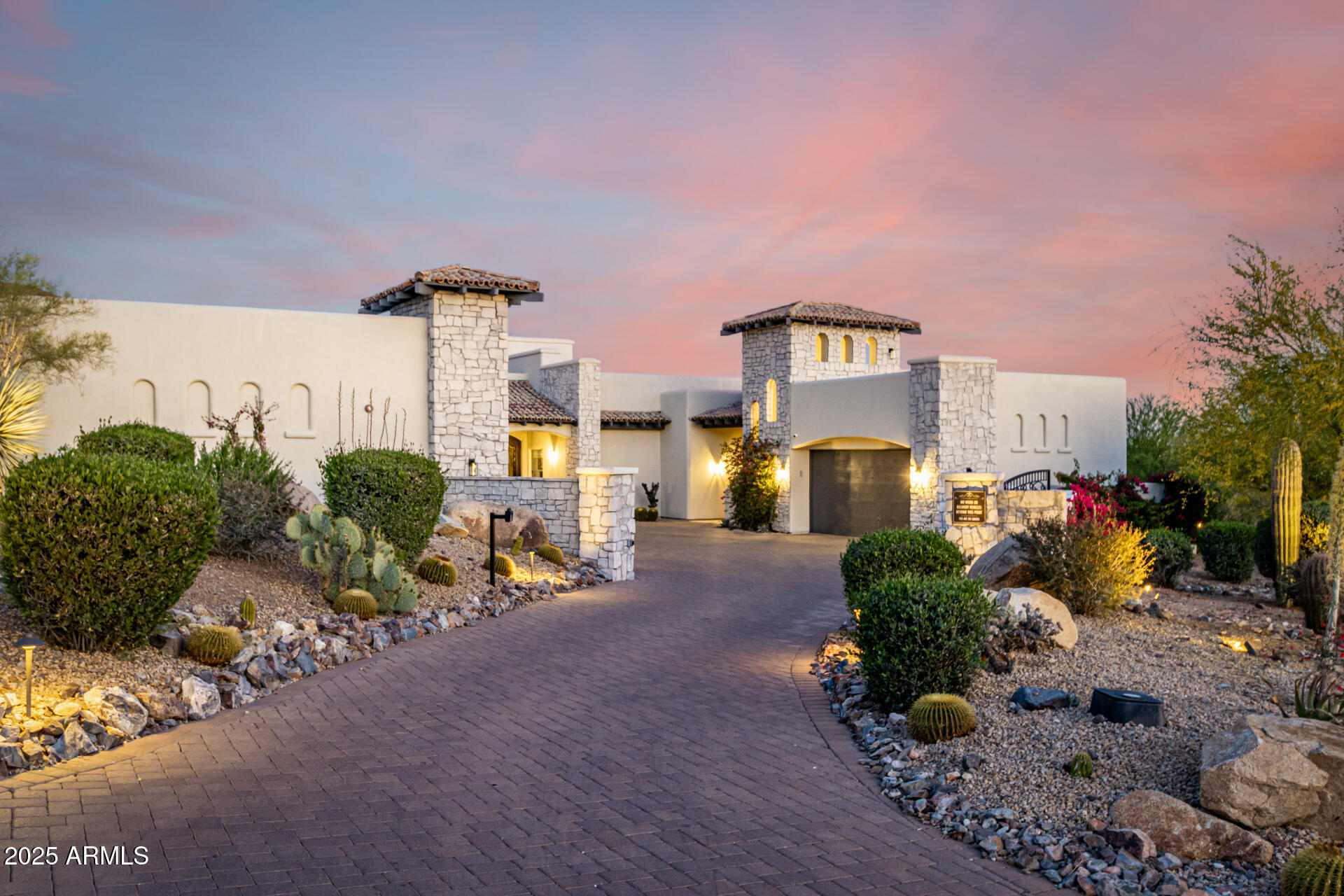 36075 N Summit Drive