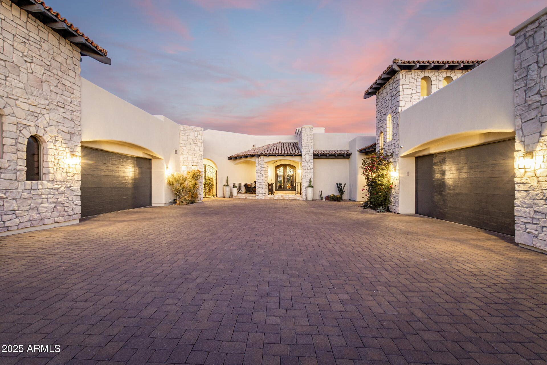 36075 N Summit Drive